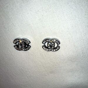 Shoe lace accessories